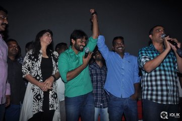 Pilla Nuvvu Leni Jeevitham Movie Team Visits Viswanath Theatre